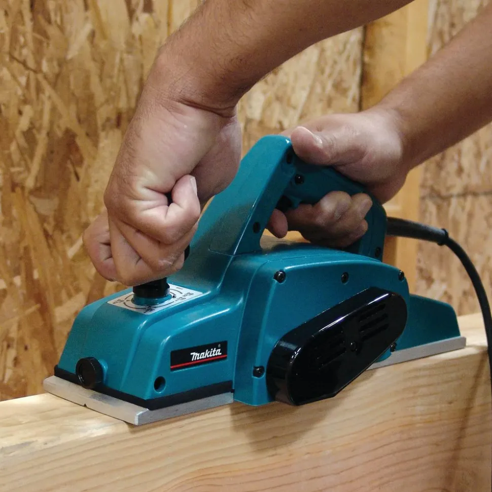 Corded Handheld Planers: Depth Of Cut: 0.0625; No-Load RPM: 16000; Maximum Width (Inch): 4-3/8