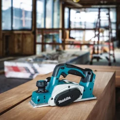 Cordless Planers: Voltage: 18V; No-Load RPM: 15000; Maximum Width (Inch): 3.2500