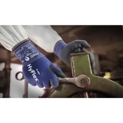 Cut, Puncture & Abrasion-Resistant Gloves: HyFlex® 11-561, Cut A3, Puncture 4, Abrasion 4, 15 ga, Size Large, 9-3/4