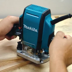 Electric Plunge Base Router: 1/4