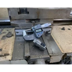 Electronic Outside Micrometer: 0.00 mm to 1