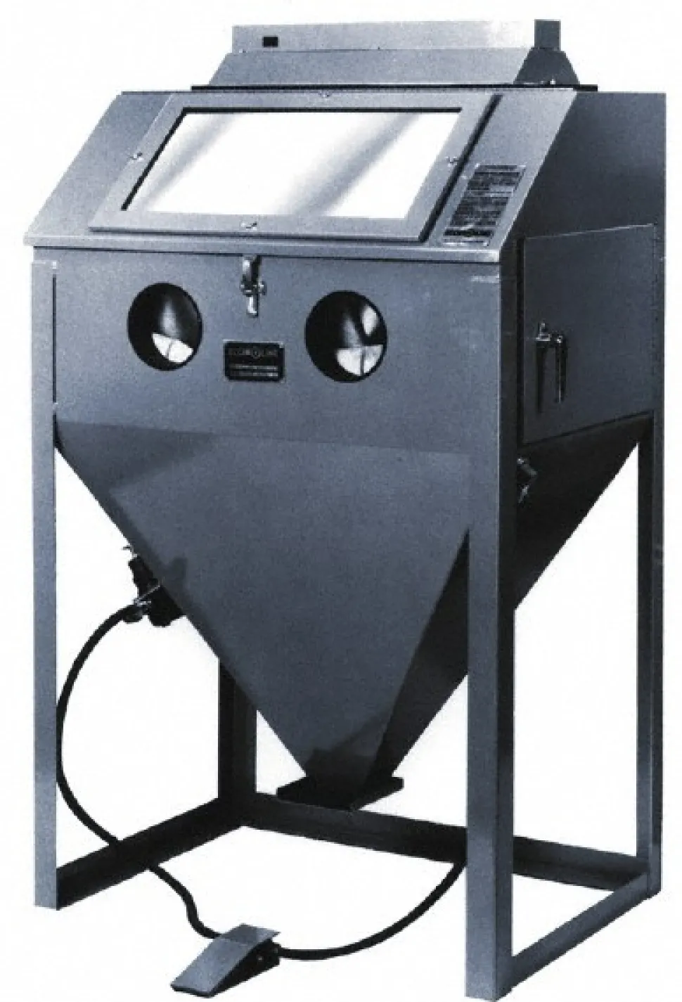 Free-Standing Sandblasting Cabinet: 24" Wide, 24" Deep, 23" High, 12 CFM @ 80 psi, Suction