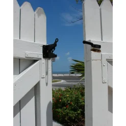 Gate Latches: Mount Type: Screw
