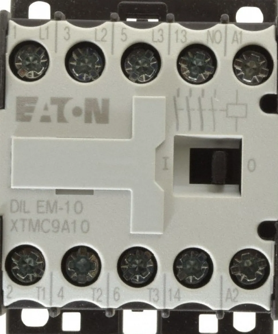 IEC Contactor: 3 Poles, 8.8 A Load Amps-Inductive, 20 A Load Amps-Resistive, NO