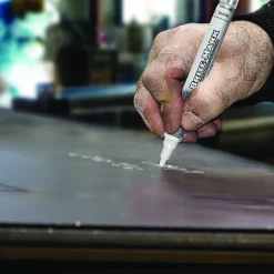 Liquid Paint Marker: White, Oil Base, Line & Medium Tip