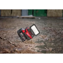 M18™ ROVER™ Compact Folding Flood Light w/ USB Charging