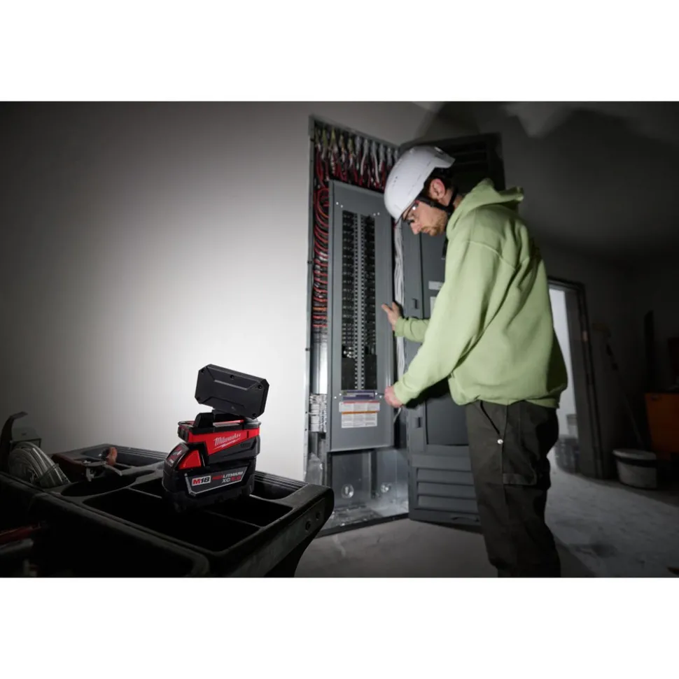 M18™ ROVER™ Compact Folding Flood Light w/ USB Charging