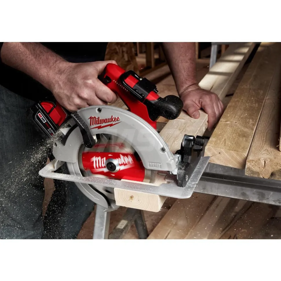 M18™ Brushless 7-1/4" Circular Saw