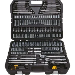 Mechanic's Tool Set: 204 Pc