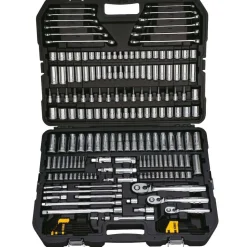 Mechanic's Tool Set: 204 Pc