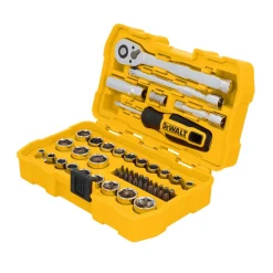 Mechanic's Tool Set: 30 Pc
