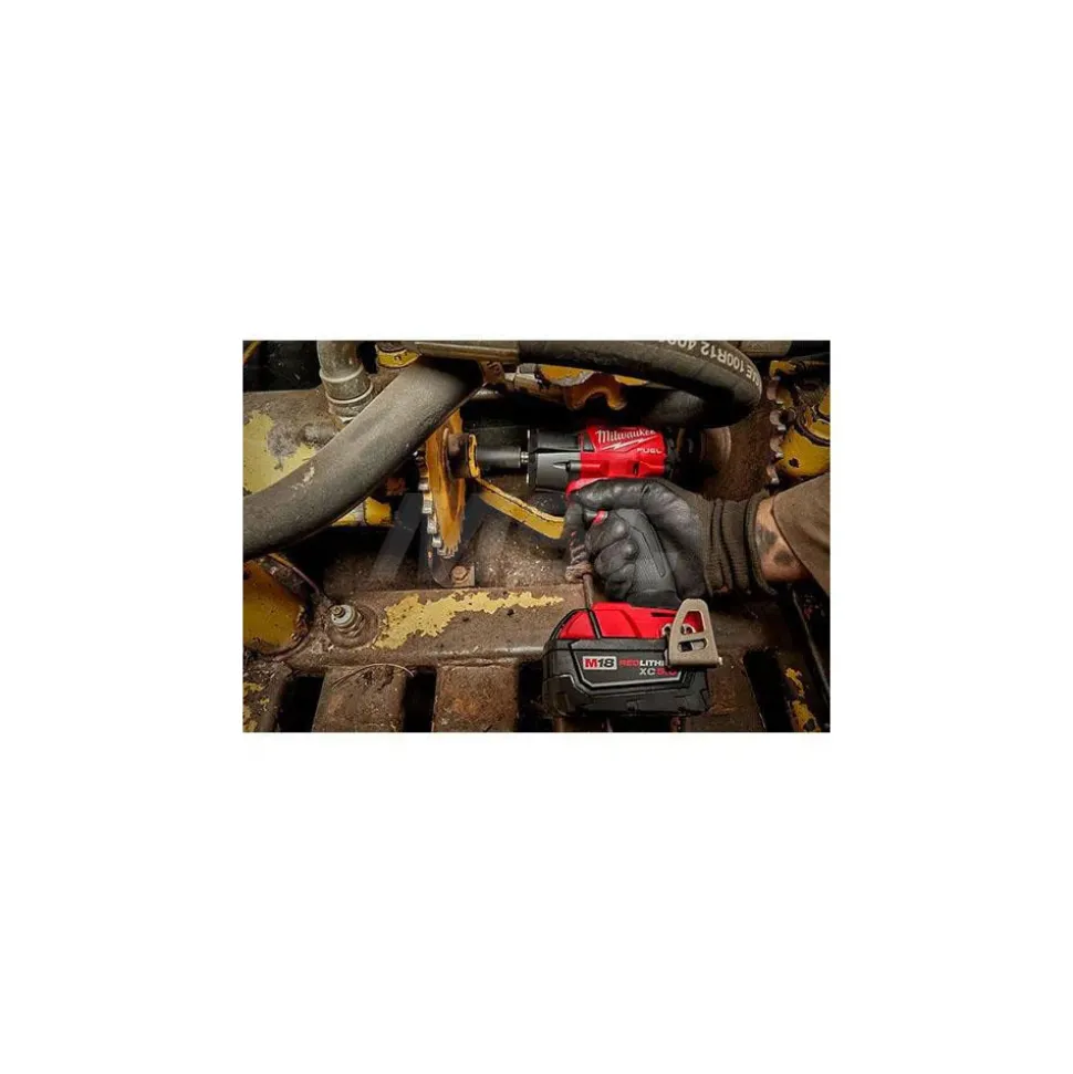 M18 FUEL™ 1/2" Mid-Torque Impact Wrench w/ Friction Ring
