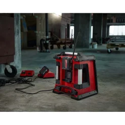 M18™ Jobsite Radio/Charger