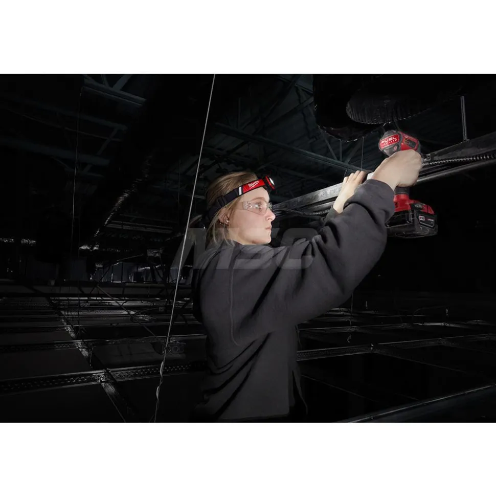 REDLITHIUM™ USB Low-Profile Headlamp