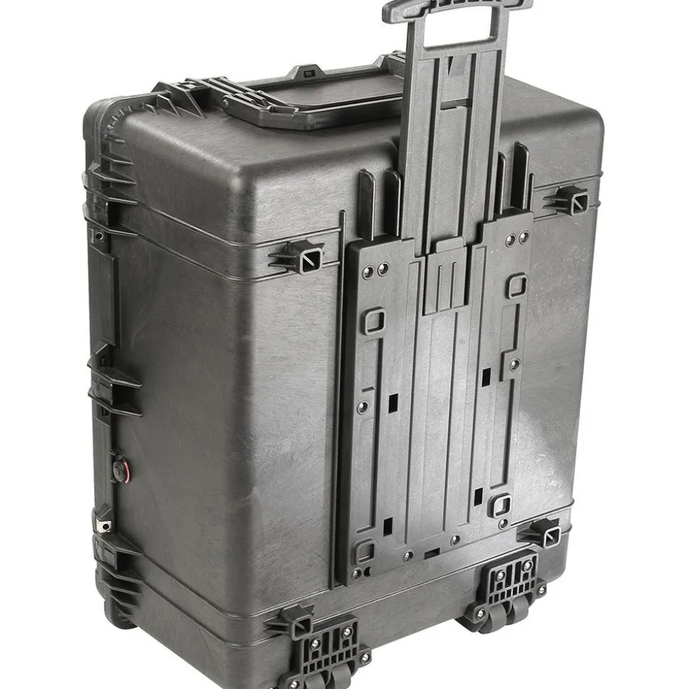 Shipping Case: 28-13/32" Wide