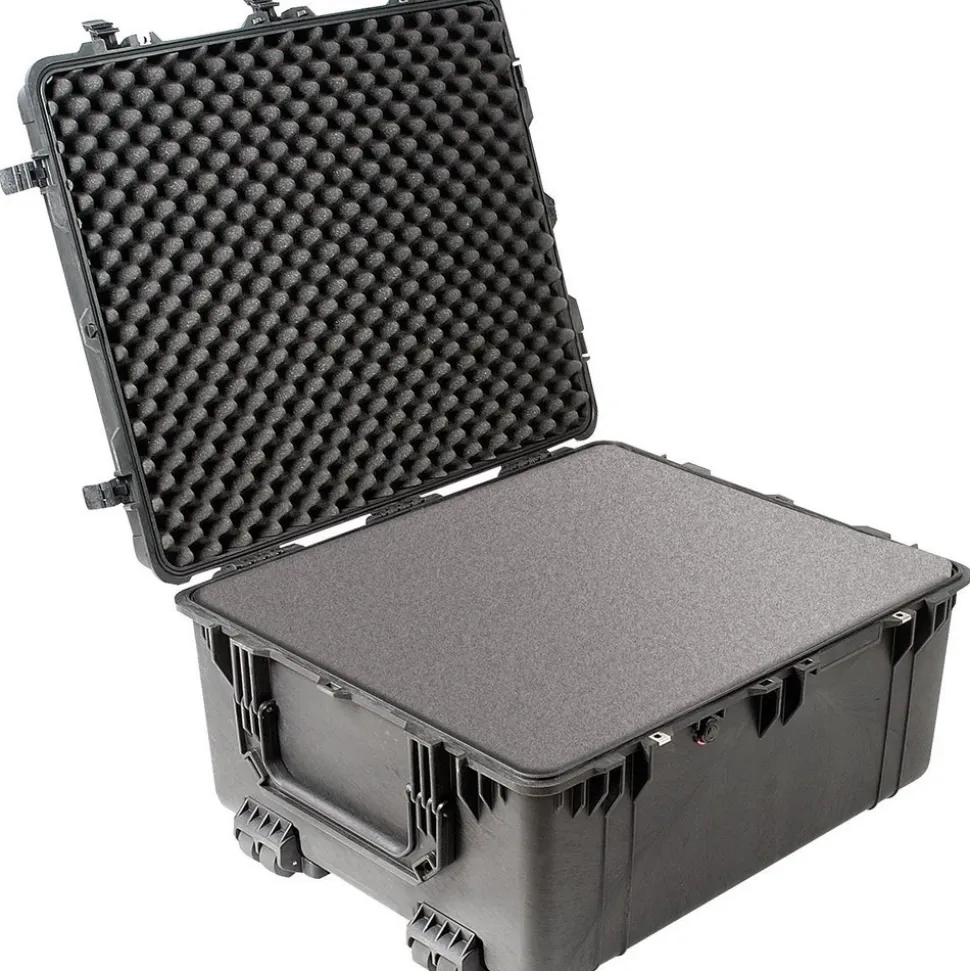 Shipping Case: 28-13/32" Wide