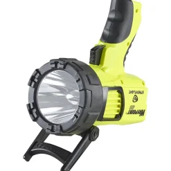 Spotlights: Bulb Type: LED; Spotlight Type: LED Spotlight; Light Output: 1400 lm