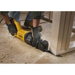 2,900 Strokes per Minute, 1-1/8 Inch Stroke Length, Electric Reciprocating Saw