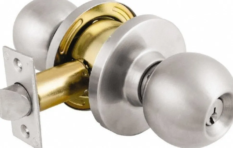 Up to 1-3/4" Door Thickness, Brushed Chrome Entrance Knob Lockset