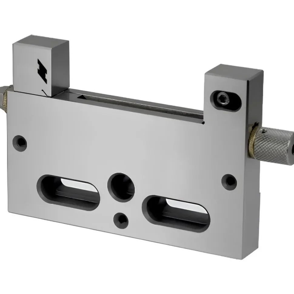 WEDM Vises: Compatible Workpiece Shape: Rectangle, Square; Maximum Clamping Width (mm): 100.00; Maximum Workpiece Weight (kg): 15.00; Tightening Torque (Nm): 7.00